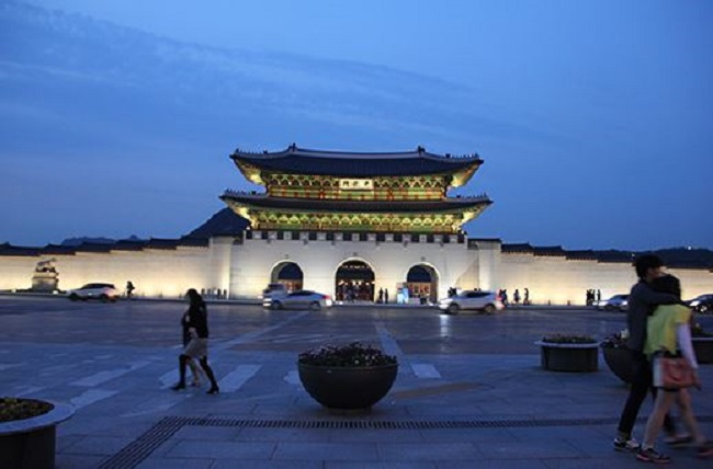 Experience an Evening of Korean Royalty at Gyeongbokgung Palace