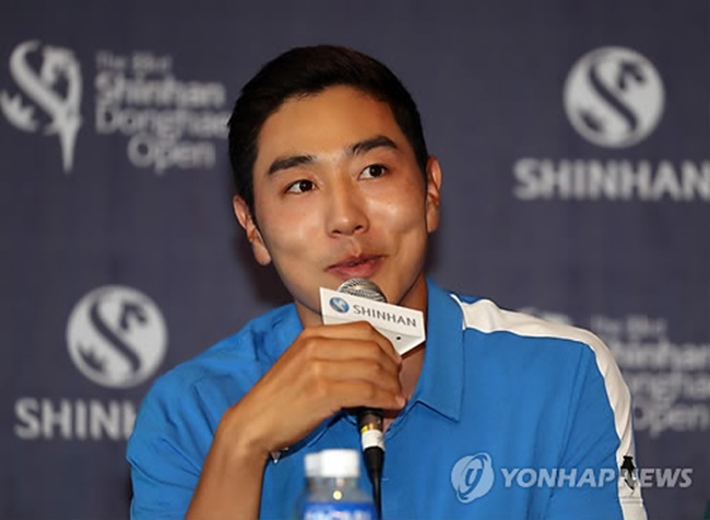 South Korean golfer Bae Sang-moon speaks during a press conference for Shinhan Donghae Open at Bear's Best Cheongna Golf Club in Incheon on Sept. 13, 2017. (Image: Yonhap)