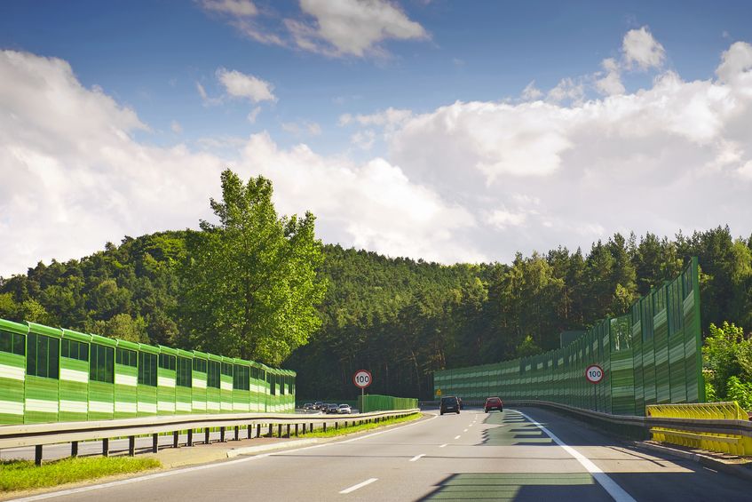 According to statistics provided by the Korean Intellectual Property Office (KIPO), 29 percent of the patent applications for noise barriers filed between 2012 and 2016 were found to be for multi-functional ones, up 11 percent from the period between 2007 and 2011. (Image: Kobiz Media)