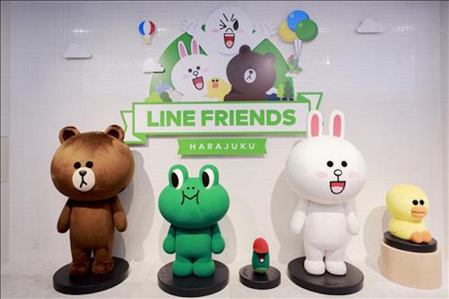 South Korean search engine leader Naver announced today that its AI speakers will become available for purchase on its music service website starting October 26. (Image: Yonhap)