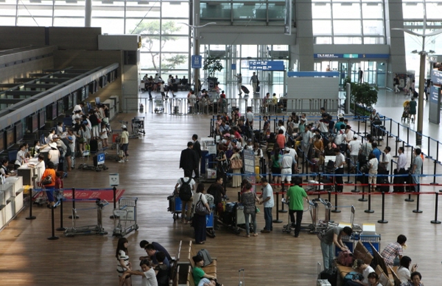 Passengers to Have Security Interview at Airport for U.S. Visit
