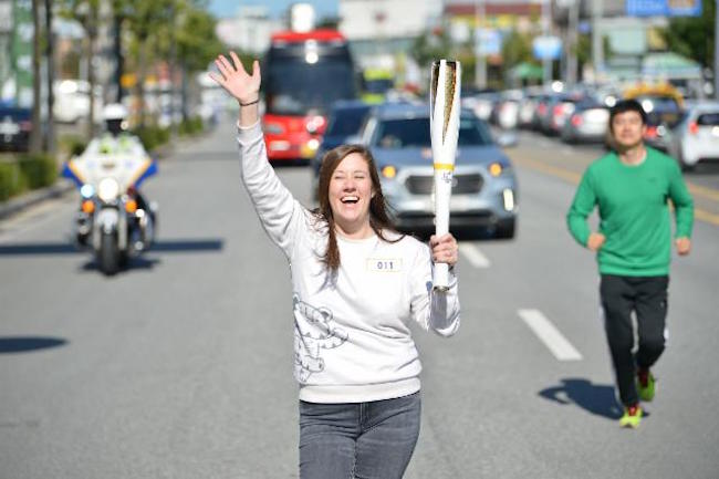 Korean Porcelain-Inspired Olympic Torch Begins Long Journey from Olympia to Pyeongchang