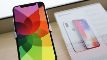 Complaints Mount as Apple Unveils Pricey iPhone X in Korea