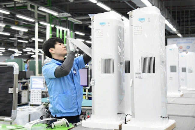 According to industry sources dealing in air purifiers, accumulated revenues up to October of this year were 158 percent higher than the same period last year. (Image: Samsung Electronics)