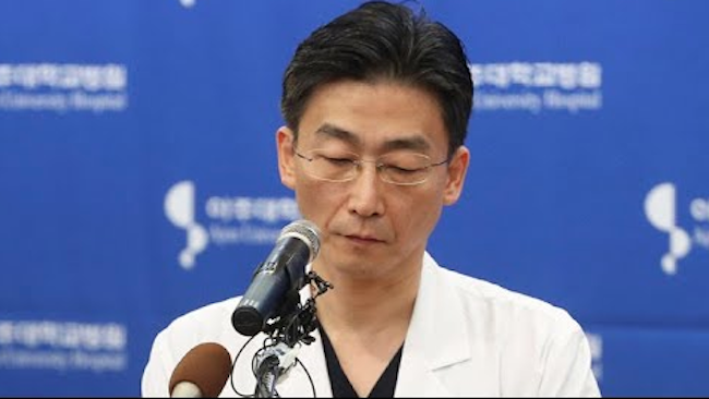 During the Q&A segment of his press briefing on November 22, Dr. Lee Kook-jong painted a picture of a young man who was both different yet similar to South Korean men his age. (Image: Yonhap)
