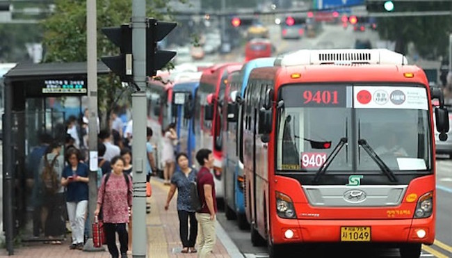 Incheon Metropolitan City recently announced its plans to increase the number of buses equipped with its “Happy Bus Day” recordings from two to eight. (Image: Yonhap)