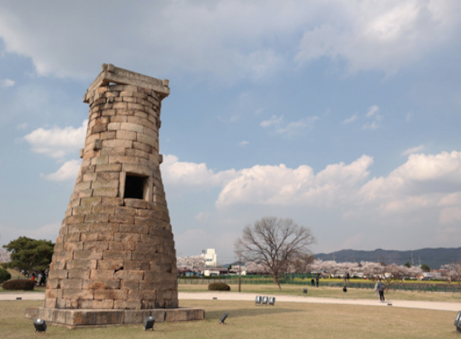 In the aftermath of what geologists have identified as the second most powerful quake in South Korean history, the entire country has been scrambling to check for structural damage to public and private structures, including historical relics like Cheomseongdae in Gyeongju. (Image: Korea Tourism Organization Website)