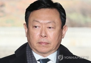 Lotte in Disarray Over Its Head’s Possible Jail Term