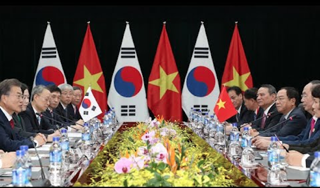 Trade between South Korea and Vietnam has grown rapidly since the implementation of their free trade agreement (FTA) two years ago, helped by the semiconductor and information technology sectors, the commerce ministry here said Tuesday. (Image: Yonhap)