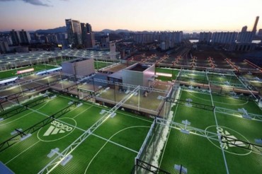 Nation’s Biggest “Futsal Town” Located on Seoul Department Store Rooftop
