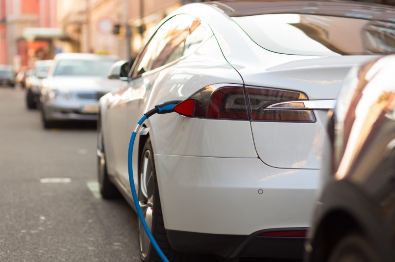 Report Recommends Road Tax on Electric Cars Over Fine Dust Emissions