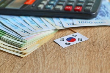 Record Number of South Koreans Resort to Debt Settlement