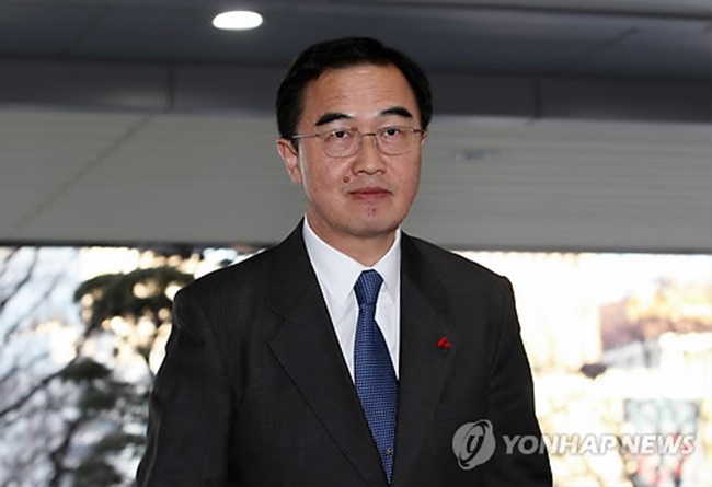 Cho Myoung-gyon, the country's top pointman on unification, said that the two Koreas will likely first focus on discussing the North's participation in the PyeongChang Winter Olympics. (Image: Yonhap)