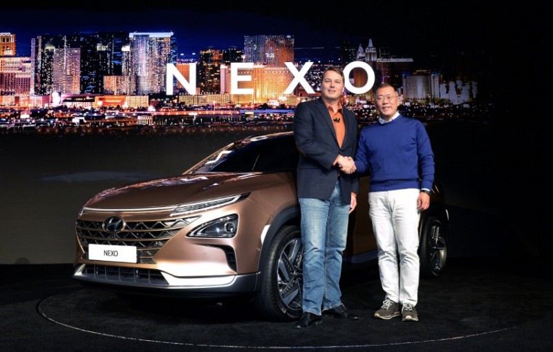 Hyundai Unveils Hydrogen-powered NEXO at CES 2018