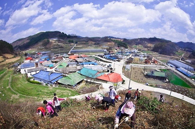 Mountain villages refer to remote towns in the countryside where forested land accounts for over 70 percent of said area. (Image: Yonhap)