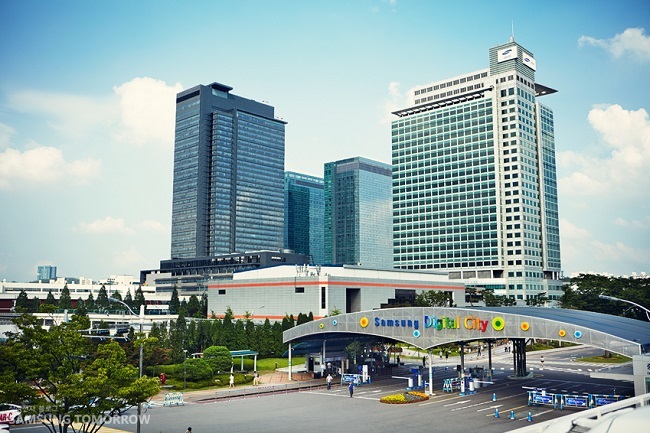 Geovision director Hah Do-hoon pointed out that the Suwon neighborhood – where Samsung Digital City is located – entered the top 100 revenue list for the first time since Geovision began conducting its study. (Image: Yonhap)