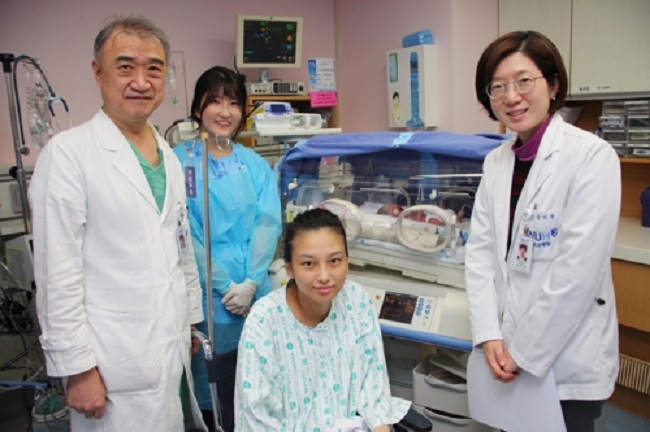 According to Seoul National University Hospital, 35-year old Son Ji-young have birth to her first son on November 13 last year, and later delivered two more baby boys on January 8. (Image: SNU Hospital)