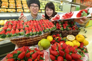 Strawberries and Bananas Popular for Ancestral Memorial Rites in Korea