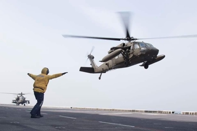 U.S. Troops Conduct Copter Landing Operation on Dokdo Ship