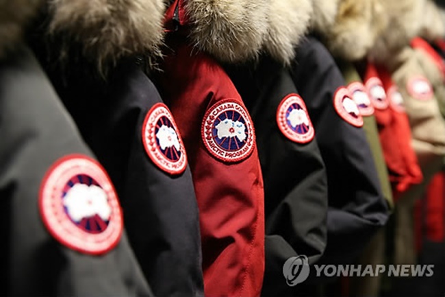 Members of People for the Ethical Treatment of Animals in body paint took to the streets of Seoul on Thursday to protest Canada Goose jackets. (Image: Yonhap)