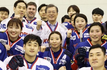 Joint Korea Hockey Team Plants Seed of Interest Among S. Koreans