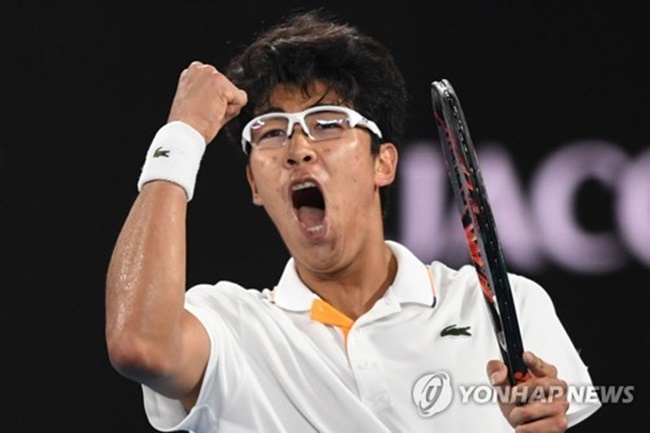 S. Korean Chung Hyeon Suffers Hard-Fought Loss to Federer in ATP Tour Quarterfinals