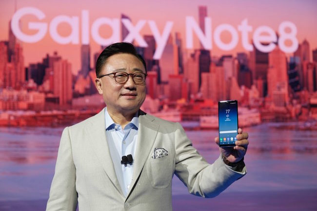 Samsung Electronics Shutters Mobile Content Offerings