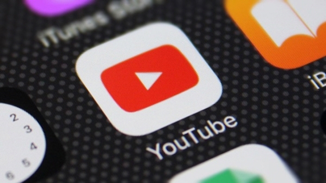 This February, however, YouTube app use surged with 25.7 billion minutes expended, increasing more than threefold. (Image: Yonhap)