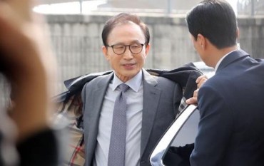 Court to Review Arrest Warrant for Ex-President Lee Thursday
