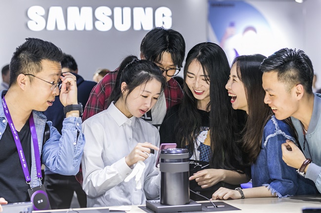According to Samsung Electronics on Sunday, a new device with the model number SM-G8750 was recently approved by Chinese certification authority TENAA. (Image: Samsung Electronics)