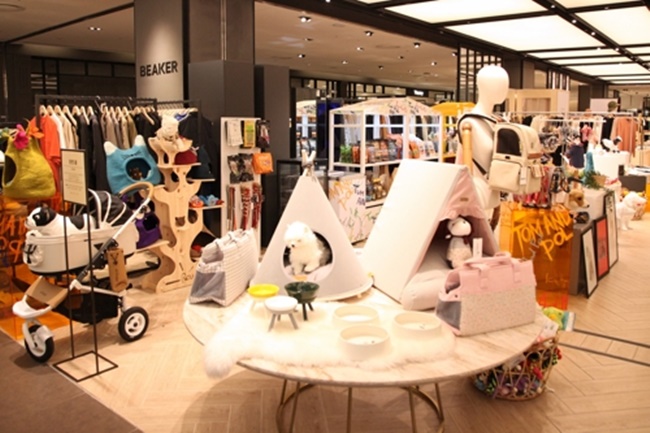 According to data from Shinsegae Department Store, male customers, which accounted for 28.1 percent in 2010, now represent just over 34 percent of the major department store’s customer base. (Image: Shinsegae)
