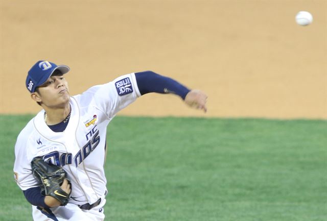 Taiwanese Pitcher Helps Attract Tourists to Changwon
