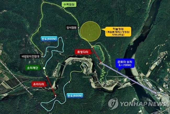 The red tags note the locations of the glass bridge (on the left) and the suspension bridge (on the right). (Image: Yonhap)