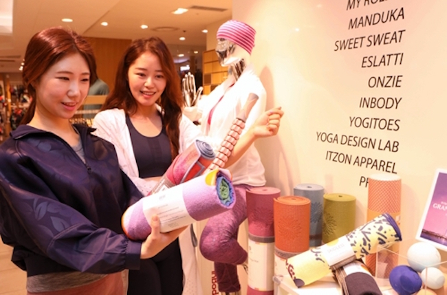 South Korea's sportswear market is expected to surpass the 2 trillion won (US$1.87 billion) mark in size this year, a report showed Monday. (Image: Yonhap)