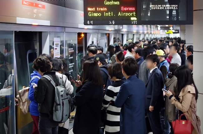 As a countermeasure, Seoul Metro is checking over 255 spots in the city's subway network for illegal filming equipment with the aid of 255 inspectors from the city government. (Image: Yonhap)