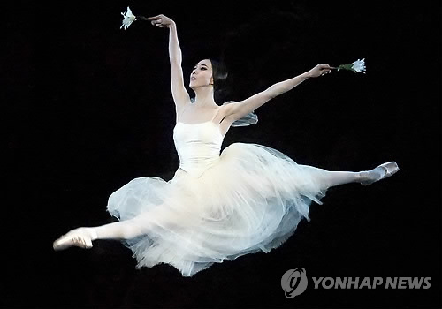 Ballerina Seo Hee, a principal dancer with American Ballet Theater dances in "Giselle. (image: American Ballet Theater)