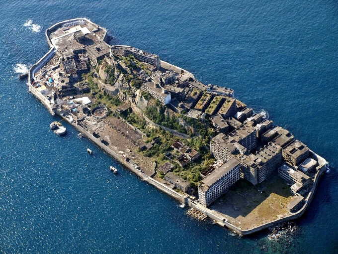A file photo of Japan's Hashima Island, where many Koreans were taken for forced labor during World War II. (image: Public Domain)