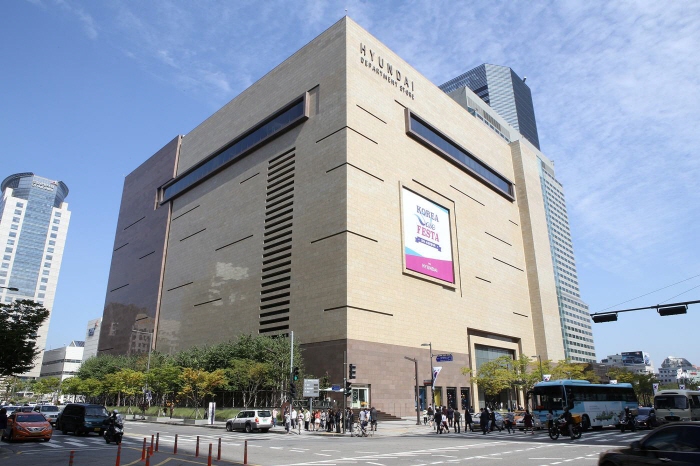 Hyundai Department Store, Amazon Join hands for ‘Next-generation’ Store