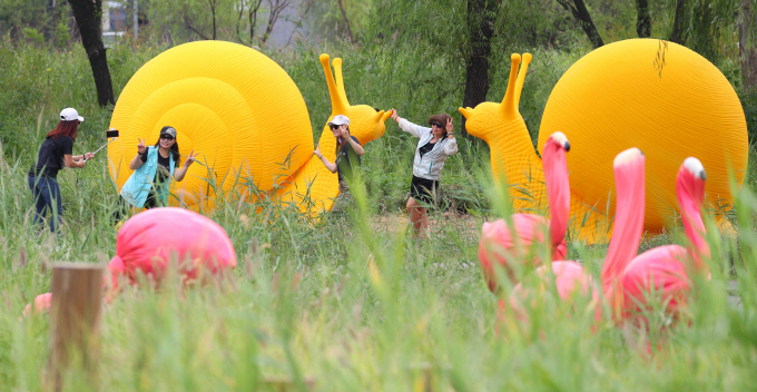 Seoul’s River Park Transformed into Art Gallery
