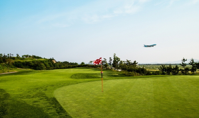 (image: SKY72 Golf & Resort)