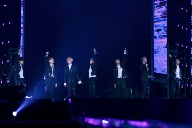BTS performing at the Tokyo Dome. (image: Big Hit Entertainment)