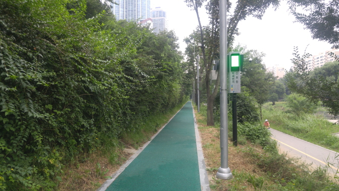 The indicators will display four different colors – blue, green, yellow, and red. (image: Gangnam District Office)