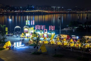 Foreigners Pick Bamdokkaebi Night Market as Seoul’s Best Policy of Year