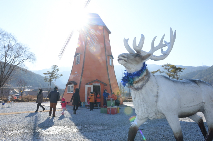 Santa Village Opens in N. Gyeongsang Province