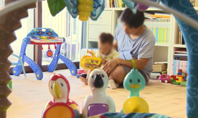 Only 21 percent of the respondents said they also "freely use" a system where instead of parental leave, they work for shorter working hours during the childcare period. (image: Yonhap)