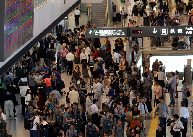 S. Korean Tourists Rushing to Japan Despite Soured Ties