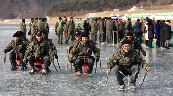 Soldiers Spice Up Festive Mood At Inje Icefish Festival Be Korea Savvy