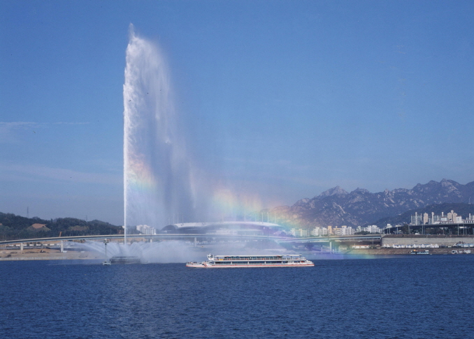 Seoul Considering Alternative Uses for Abandoned World Cup Fountain