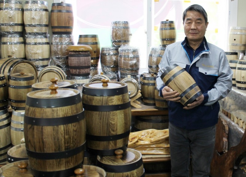 Yeongdon Oak Barrel Workshop Ramps Up Mass Production