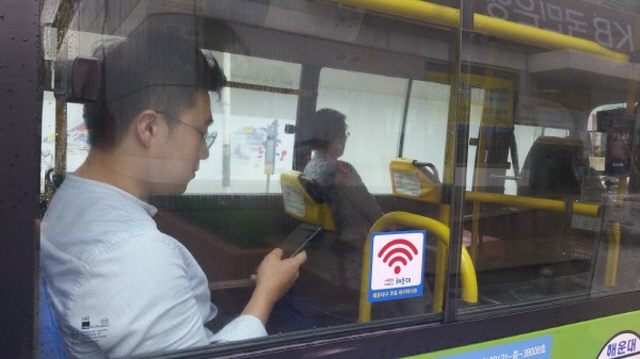 Free Wi-Fi Service on 4,200 Buses Starting May 1